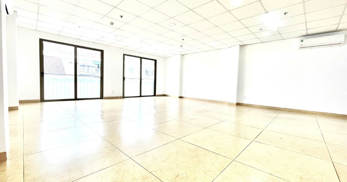 Building LML Tân Bình Văn Phòng Trống Nhiều Cửa Sổ