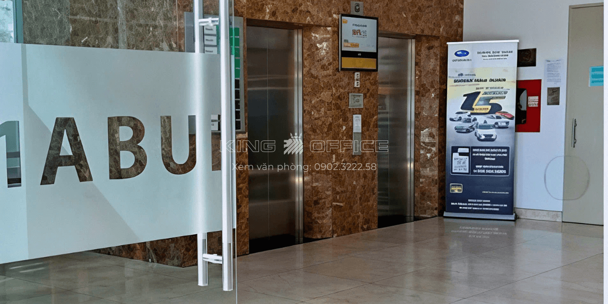 Sảnh thang máy 1A Building Phạm Ngọc Thạch Quận 1